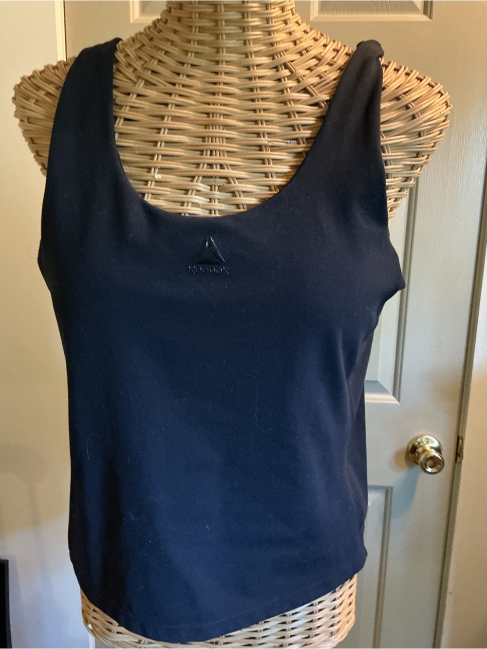 Reebok Women's Black Scoop Tank Top built in bra XL
